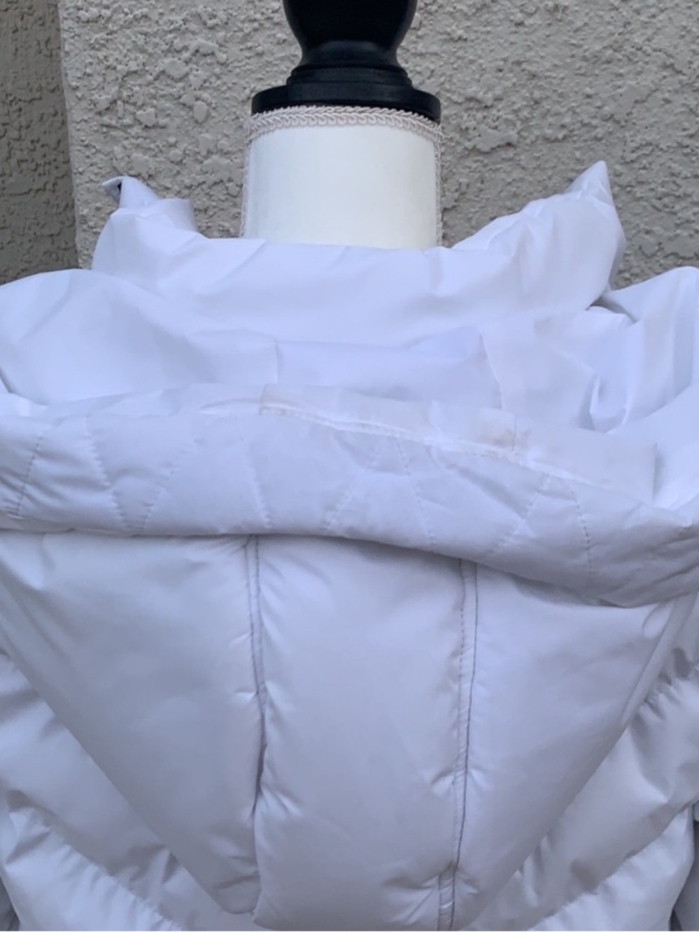 Saint & Sinner Women's Maxy White Quilted Puffer Jacket Size S - Picture 6 of 12